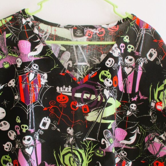 Disney Tim Burtons Nightmare Before Christmas Halloween Scrub Top 3XL Black Mult - Picture 1 of 6